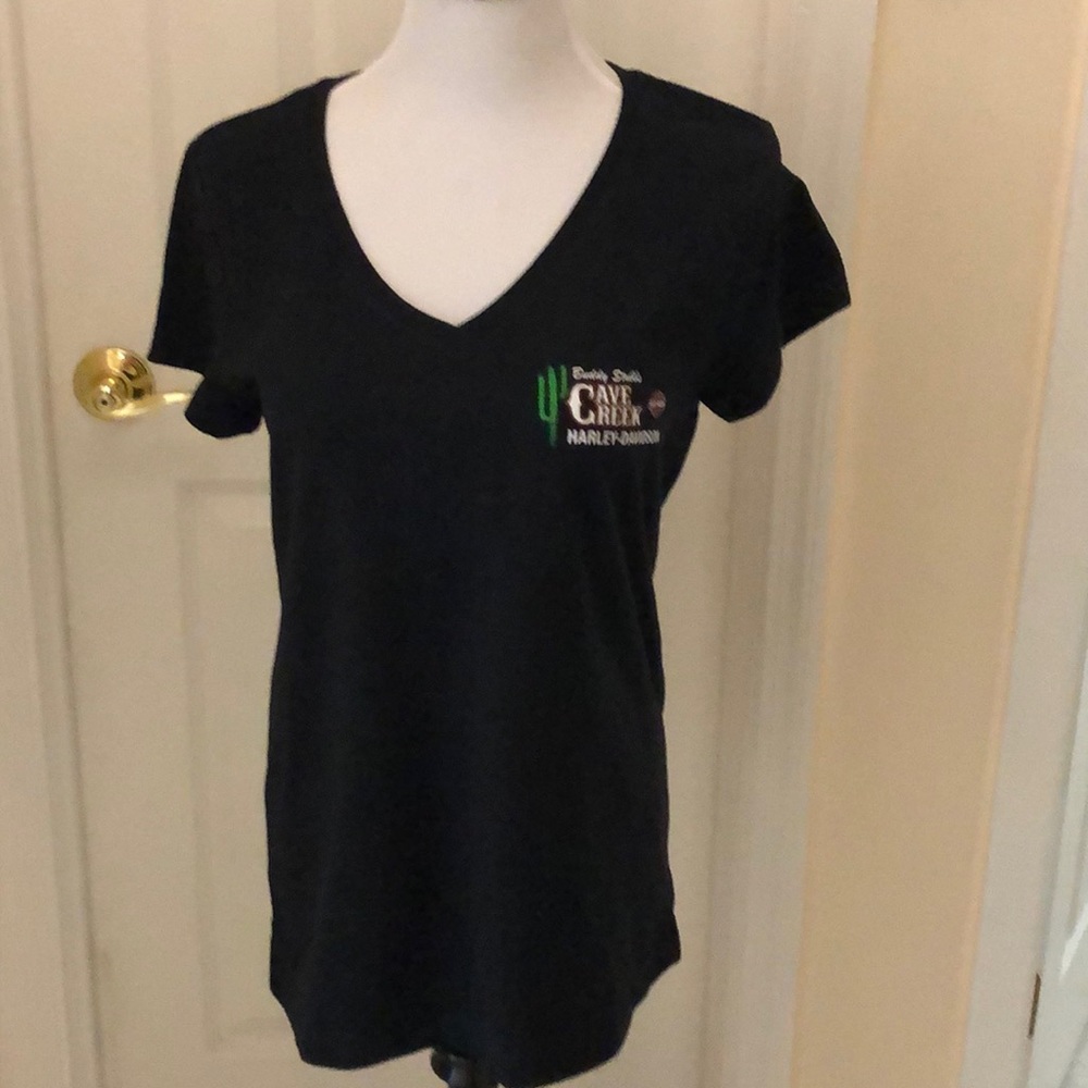 NWT Awesome V-neck T-Shirt. Size M